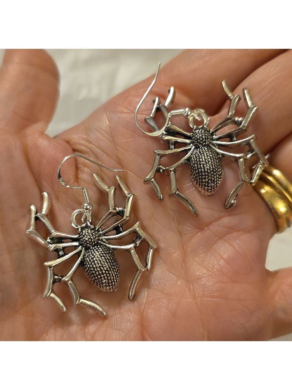 SPIDER Earrings POSHER Favorite - Picture 5 of 5